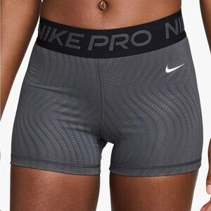 NWT Nike Pro Mid Rise Women's 3" Dri-FIT Training Shorts Black/Gray